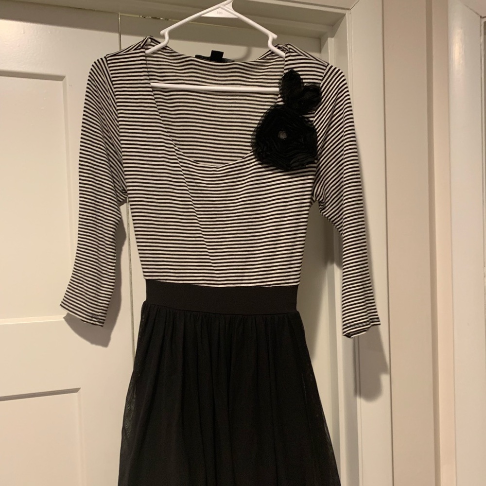Forever 21 black and gray dress